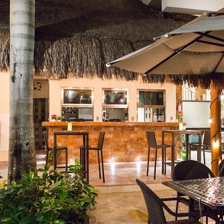 Alamos Inn Hotel Con Jacuzzi Y Piscina カンクン エクステリア 写真