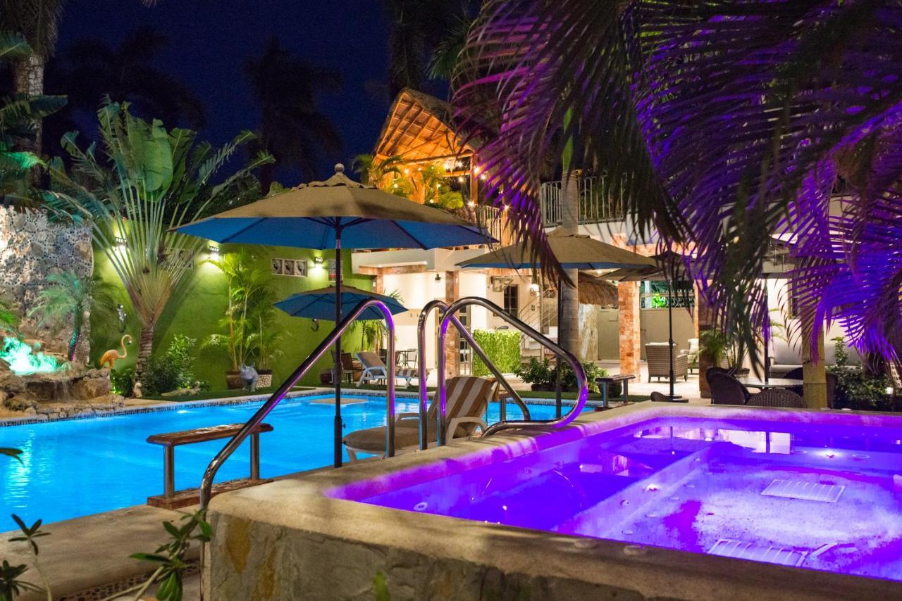 Alamos Inn Hotel Con Jacuzzi Y Piscina カンクン エクステリア 写真