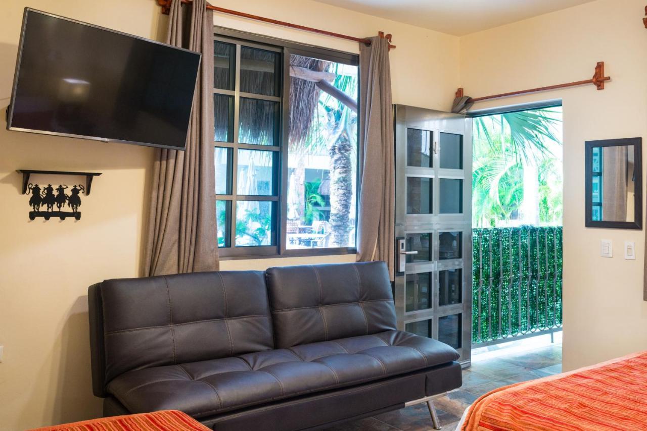 Alamos Inn Hotel Con Jacuzzi Y Piscina カンクン エクステリア 写真