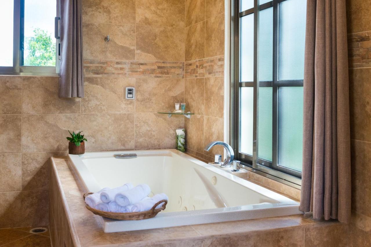 Alamos Inn Hotel Con Jacuzzi Y Piscina カンクン エクステリア 写真