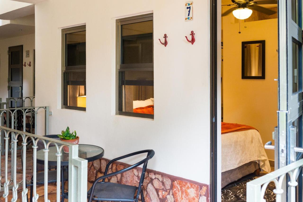 Alamos Inn Hotel Con Jacuzzi Y Piscina カンクン エクステリア 写真
