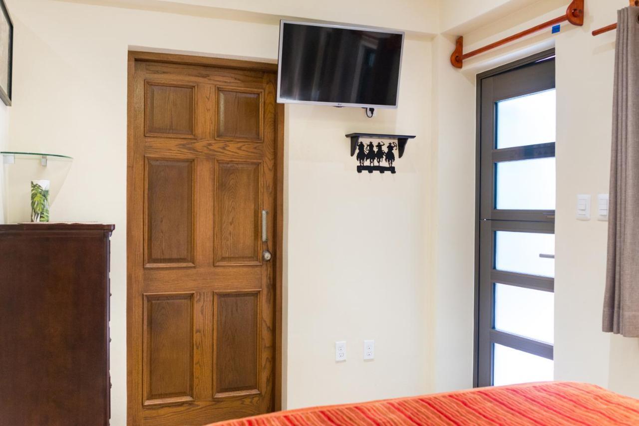 Alamos Inn Hotel Con Jacuzzi Y Piscina カンクン エクステリア 写真