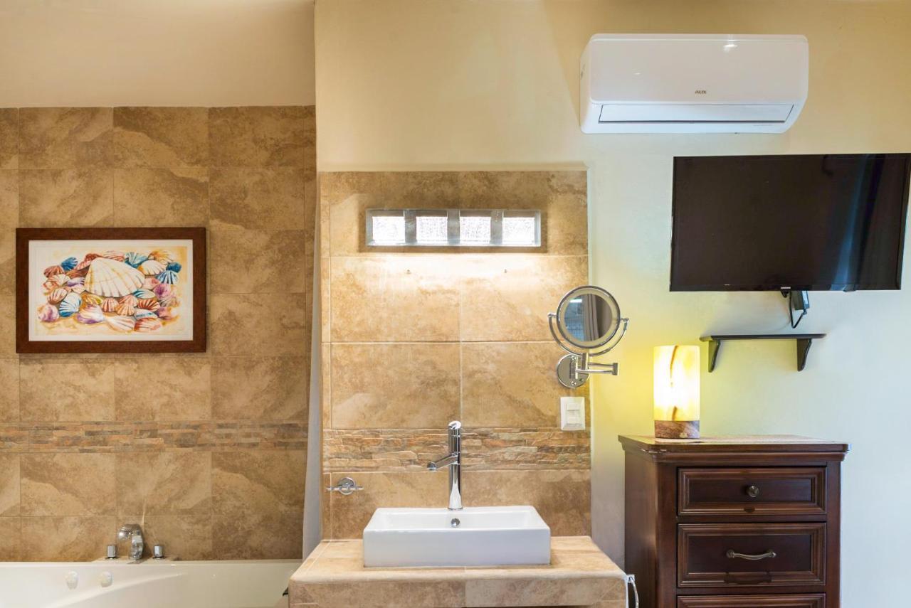 Alamos Inn Hotel Con Jacuzzi Y Piscina カンクン エクステリア 写真